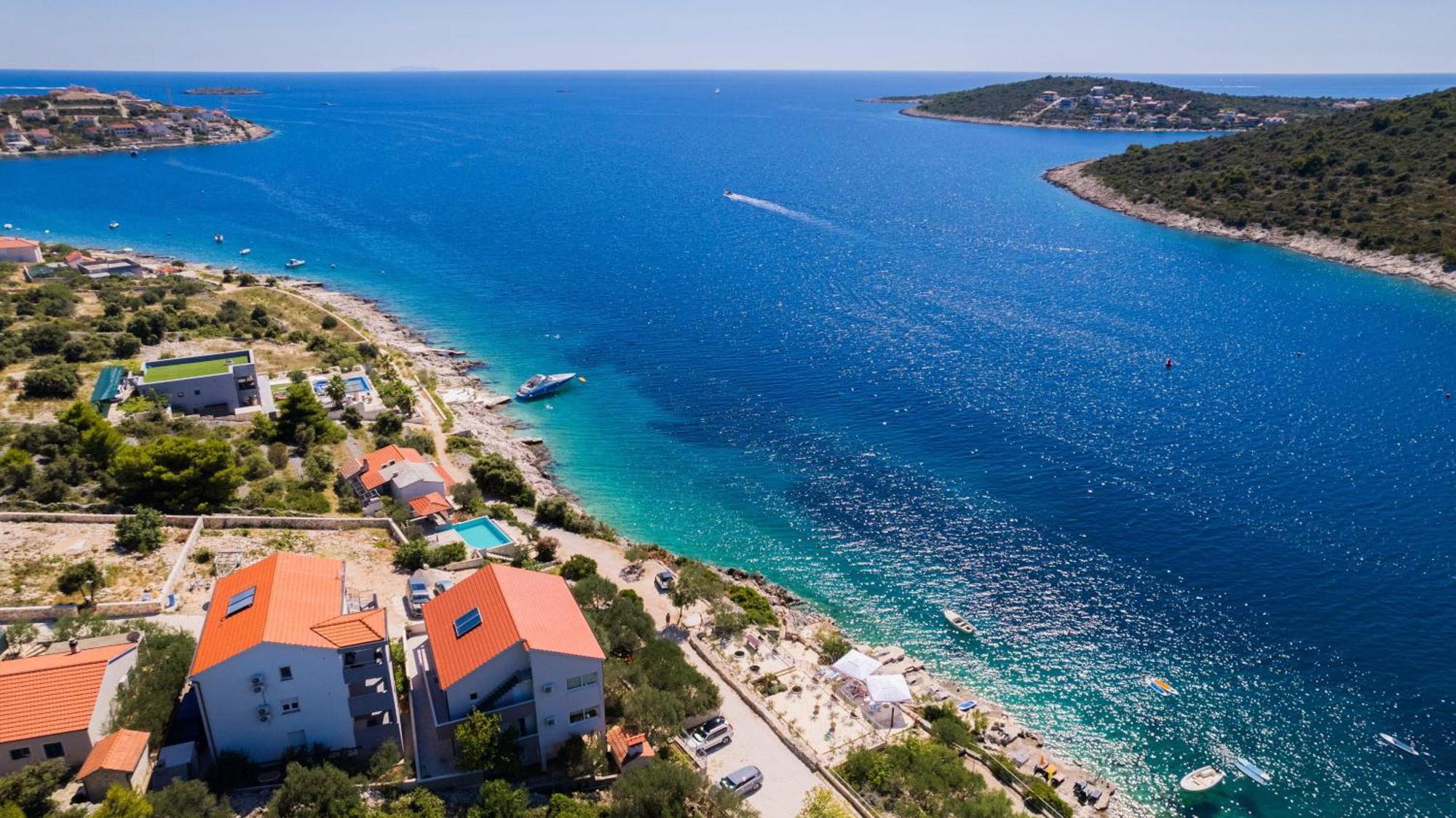 Apartmani Babic Севид Экстерьер фото
